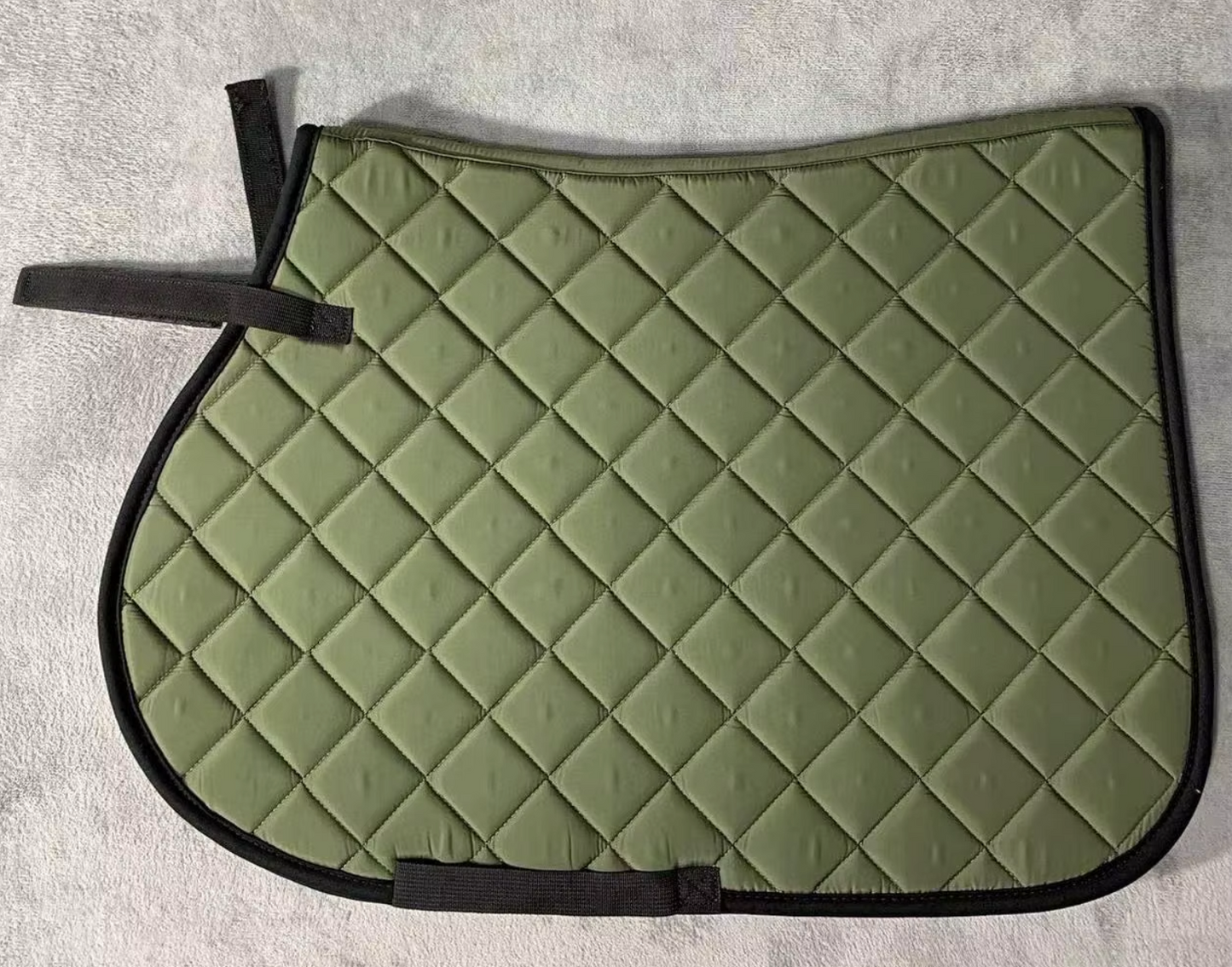 Tapis de selle et Bonnet Cheval Pegasus – Set Équestre Absorbant & Respirant