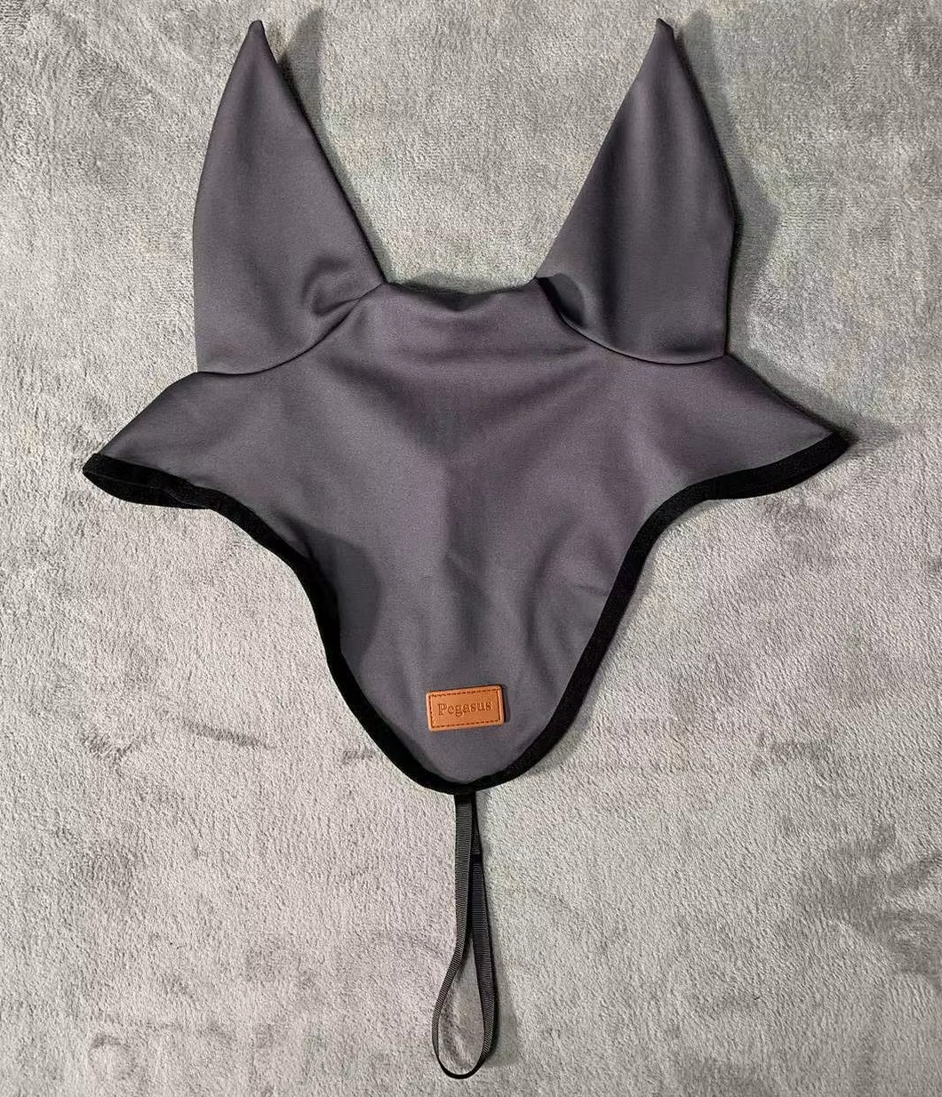 Tapis de selle et Bonnet Cheval Pegasus – Set Équestre Absorbant & Respirant